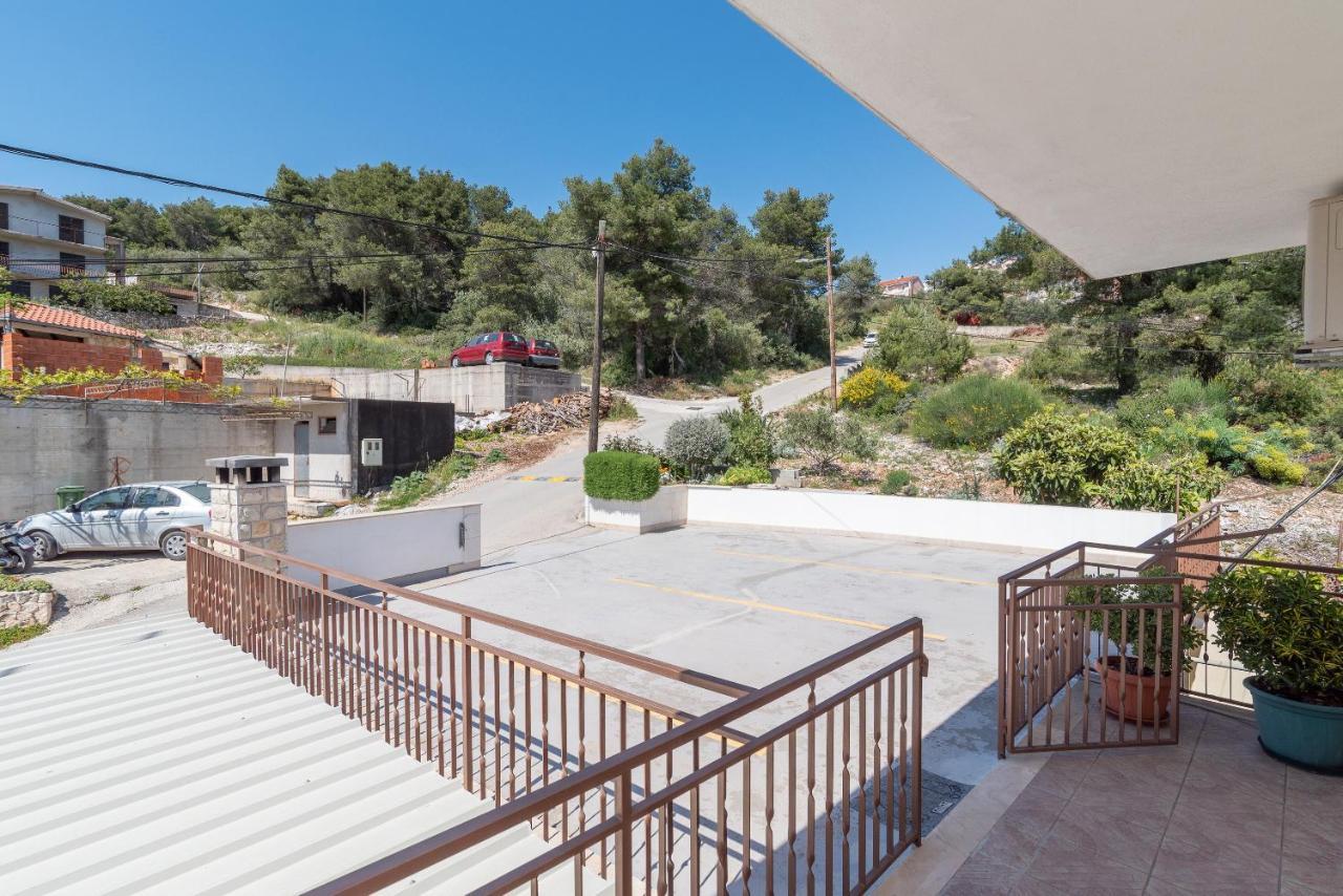Comfortable Apartment Near The Sea Trogir Exterior photo